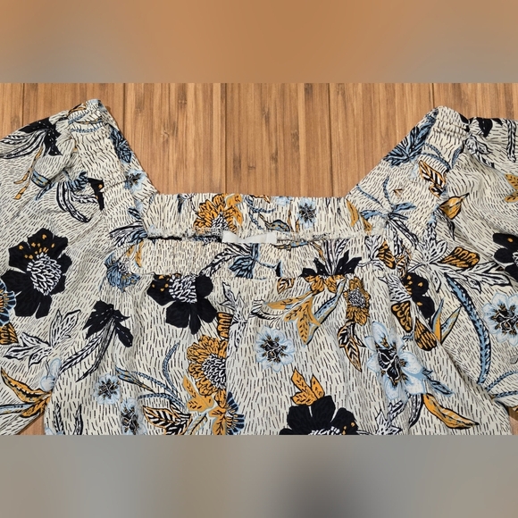 NWOT Evereve Floral Puff Sleeve - Picture 4 of 8